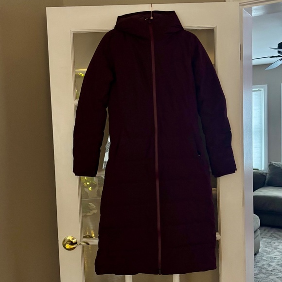 NWT – lululemon Sleet Street Long Jacket – Size 8 – Cassis - Picture 6 of 7